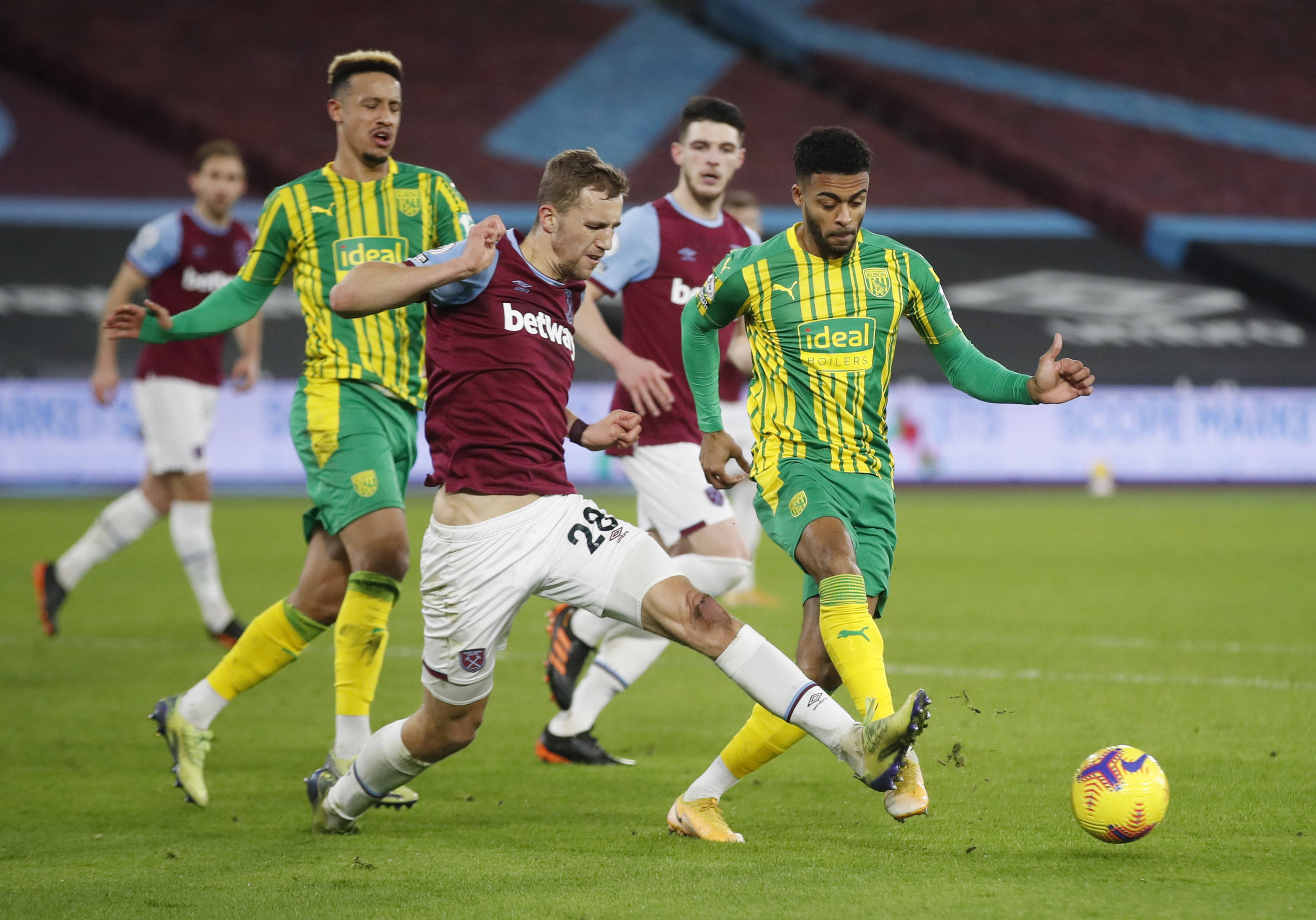 次彰显了其 次彰显了其